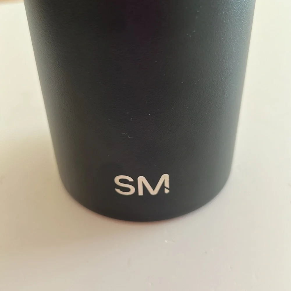 Simple Modern Black Water Bottle BRAND NEW